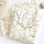 بيجامة-صيفي-قطن-لون-ابيض-نقشة-بيج-ماو_ستور