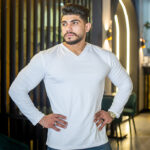 تي شيرت ريلاكس بيزك رجالي قطن كم طويل برقبة في كت متوسطة ابيض واسود