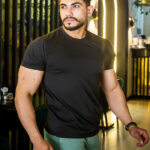 تي شيرت ريلاكس بيزك رجالي قطن نصف كم برقبة دائرية متوسطة ابيض واسود