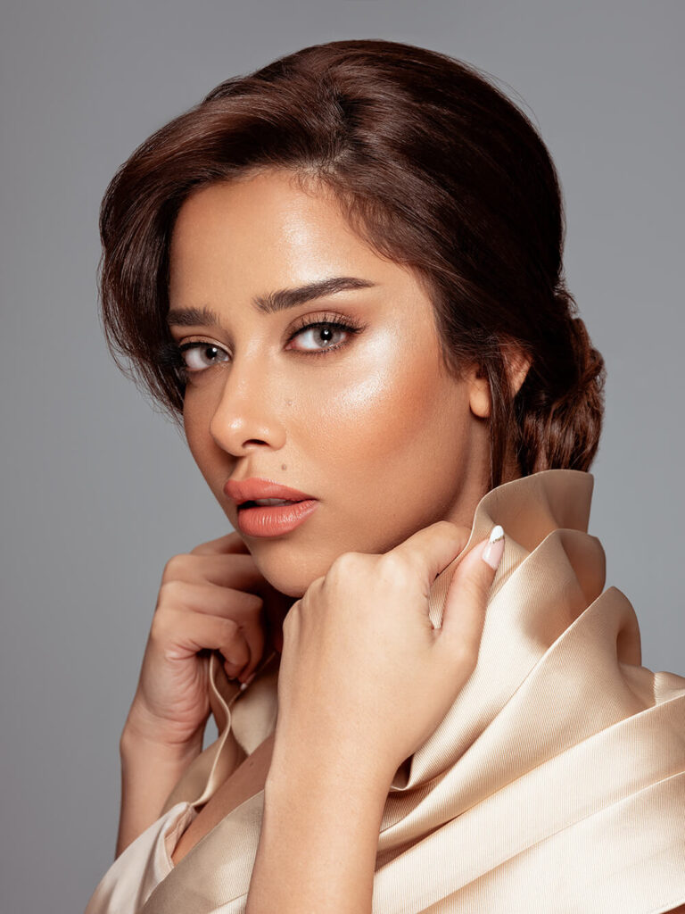 عدسات-سيلينا-السنوية-سموكي-جراي-ماو_ستور