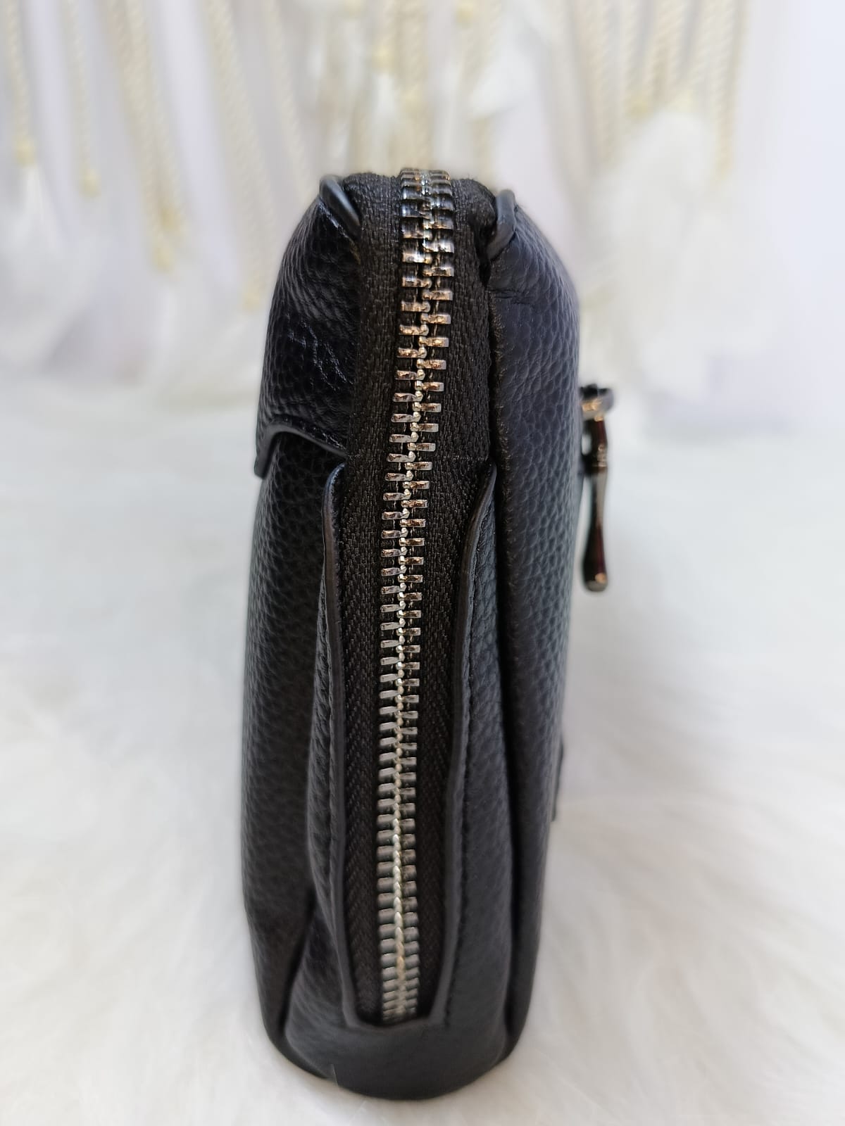 شنطة-تومي-هيلفيغر-ميرور-بسوستة-أمامي-وقفل-أمان-ماو_ستور