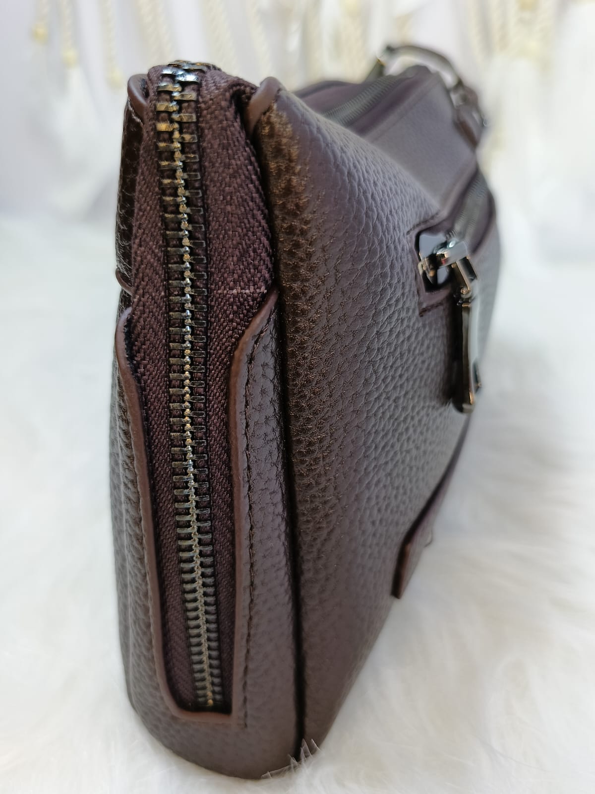 شنطة-تومي-هيلفيغر-ميرور-بسوستة-أمامي-وقفل-أمان-ماو_ستور