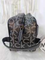 شنطة-كالفن-كلاين-ميرور-هاند-ب-2-سوستة-وجيب-امامي-ماو_ستور