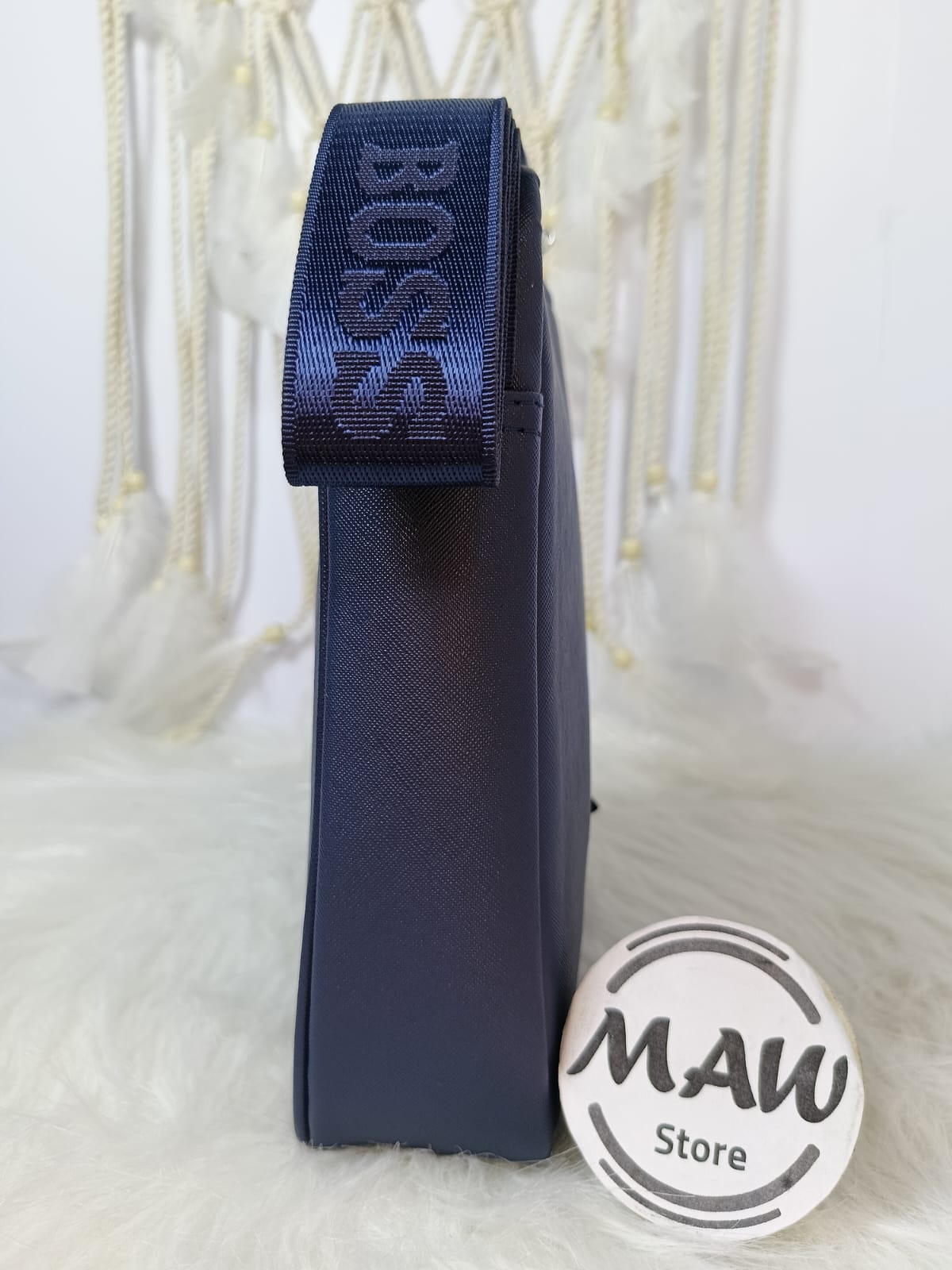 شنطة-كروس-جلد-ميرور-هوجو-بوس-بسوستة-وجيب-امامي-موديل-2-ماو_ستور