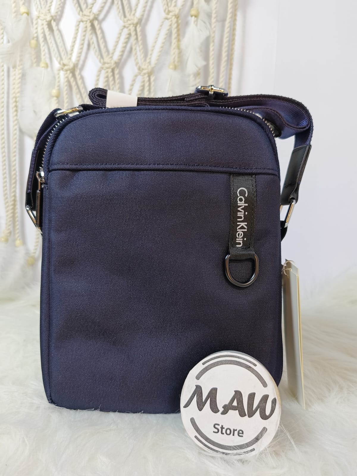 شنطة-كروس-كالفين-كلاين-ميرور-خامة-قماش-جينزي-ب-2-سوستة-وسوستة-خلفية-ماو_ستور