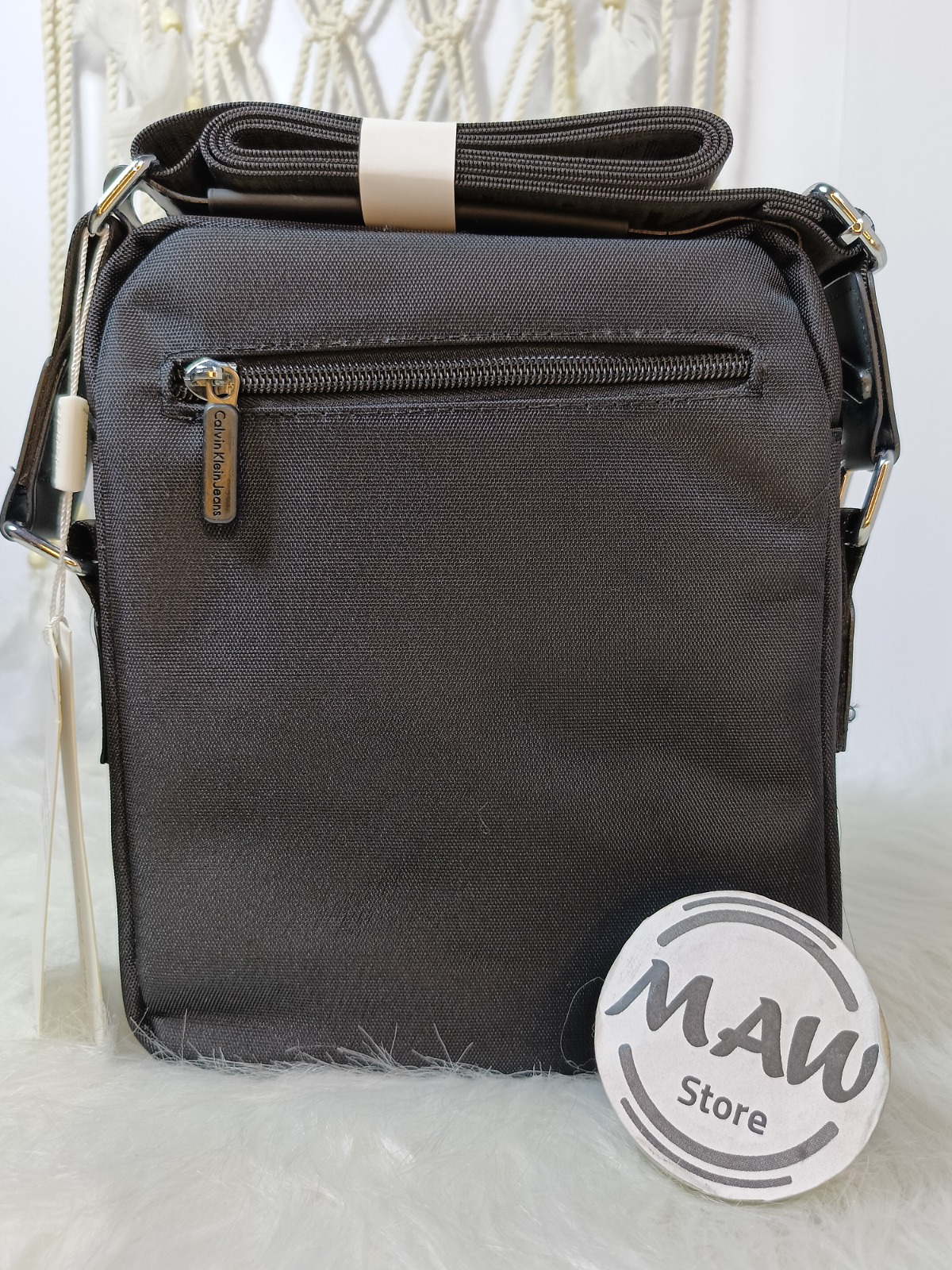 شنطة-كروس-كالفين-كلاين-ميرور-خامة-قماش-جينزي-ب-2-سوستة-وسوستة-خلفية-ماو_ستور