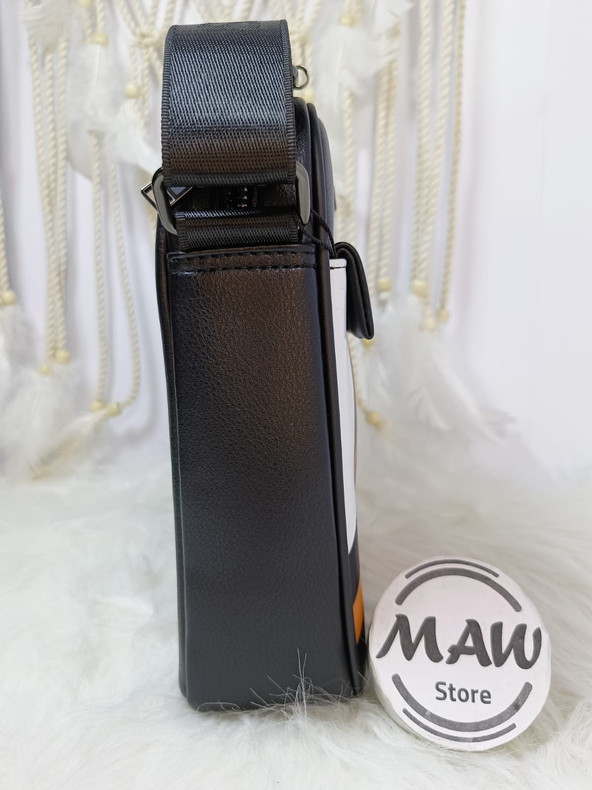 شنطة-كروس-ميرور-هوجو-بوس-بسوستة-وجيب-امامي-ماو_ستور