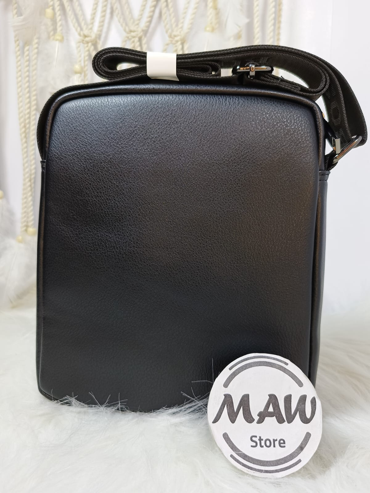 شنطة-كروس-ميرور-هوجو-بوس-بسوستة-وجيب-امامي-ماو_ستور