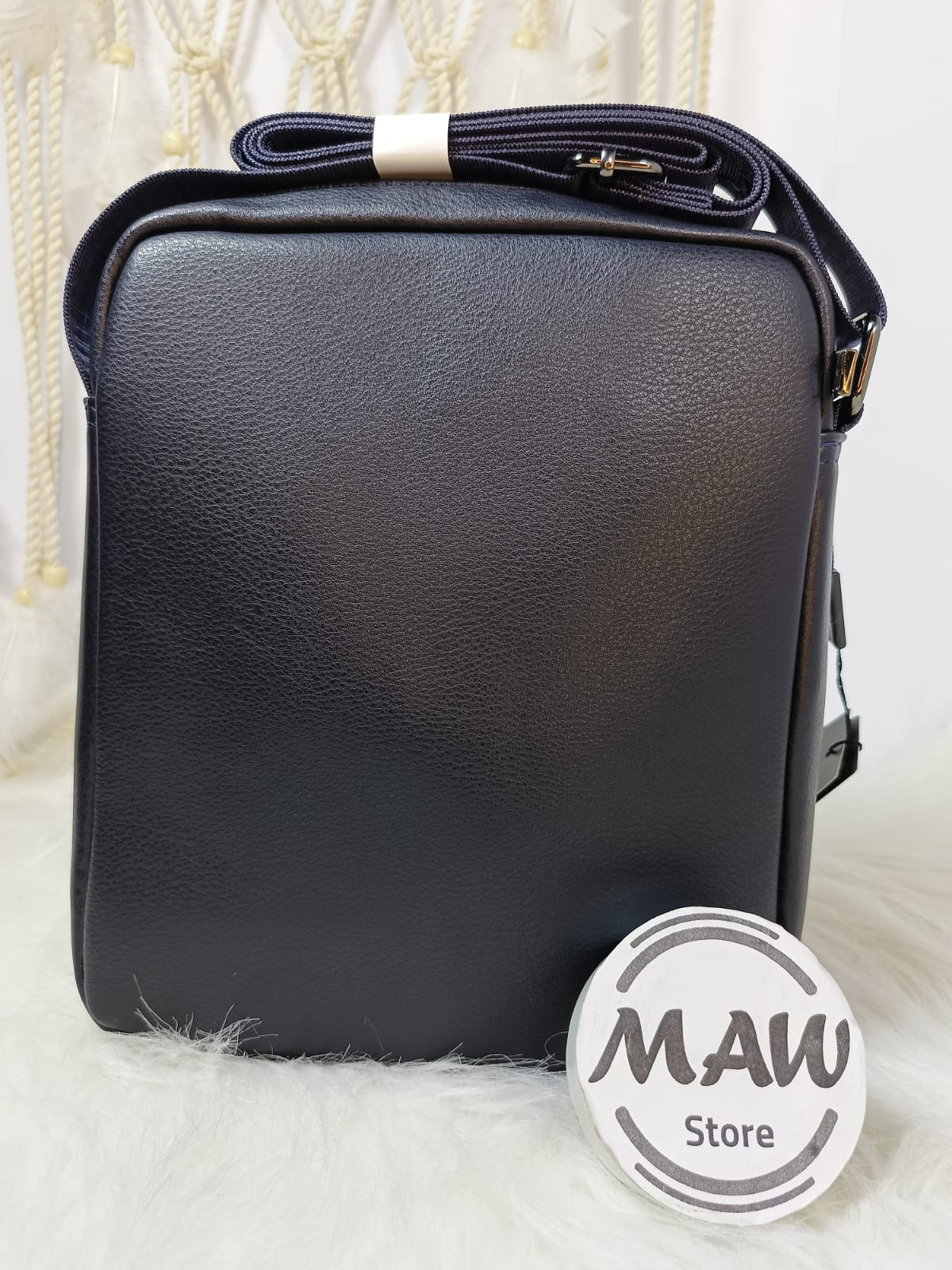 شنطة-كروس-ميرور-هوجو-بوس-بسوستة-وجيب-امامي-ماو_ستور