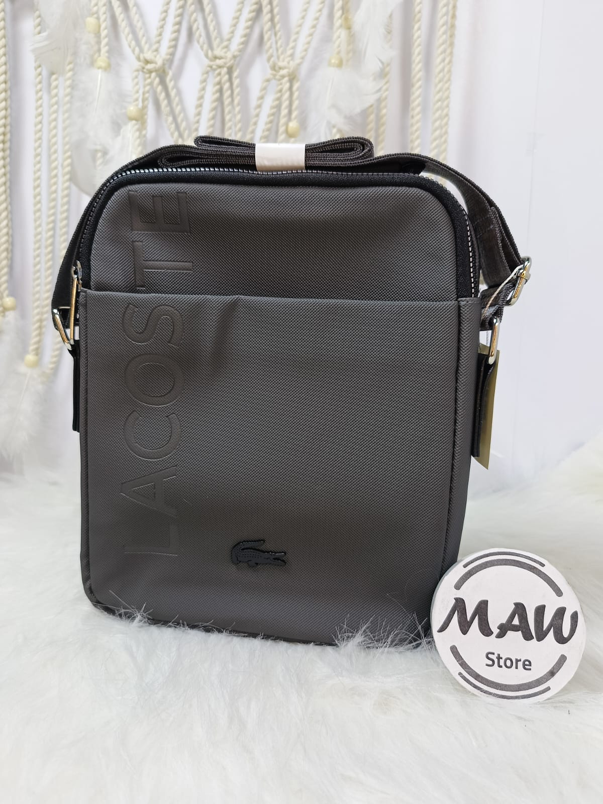 شنطة-لاكوست-كروس-جلد-سوستة-خلفية-وجيب-امامى-ماو_ستو