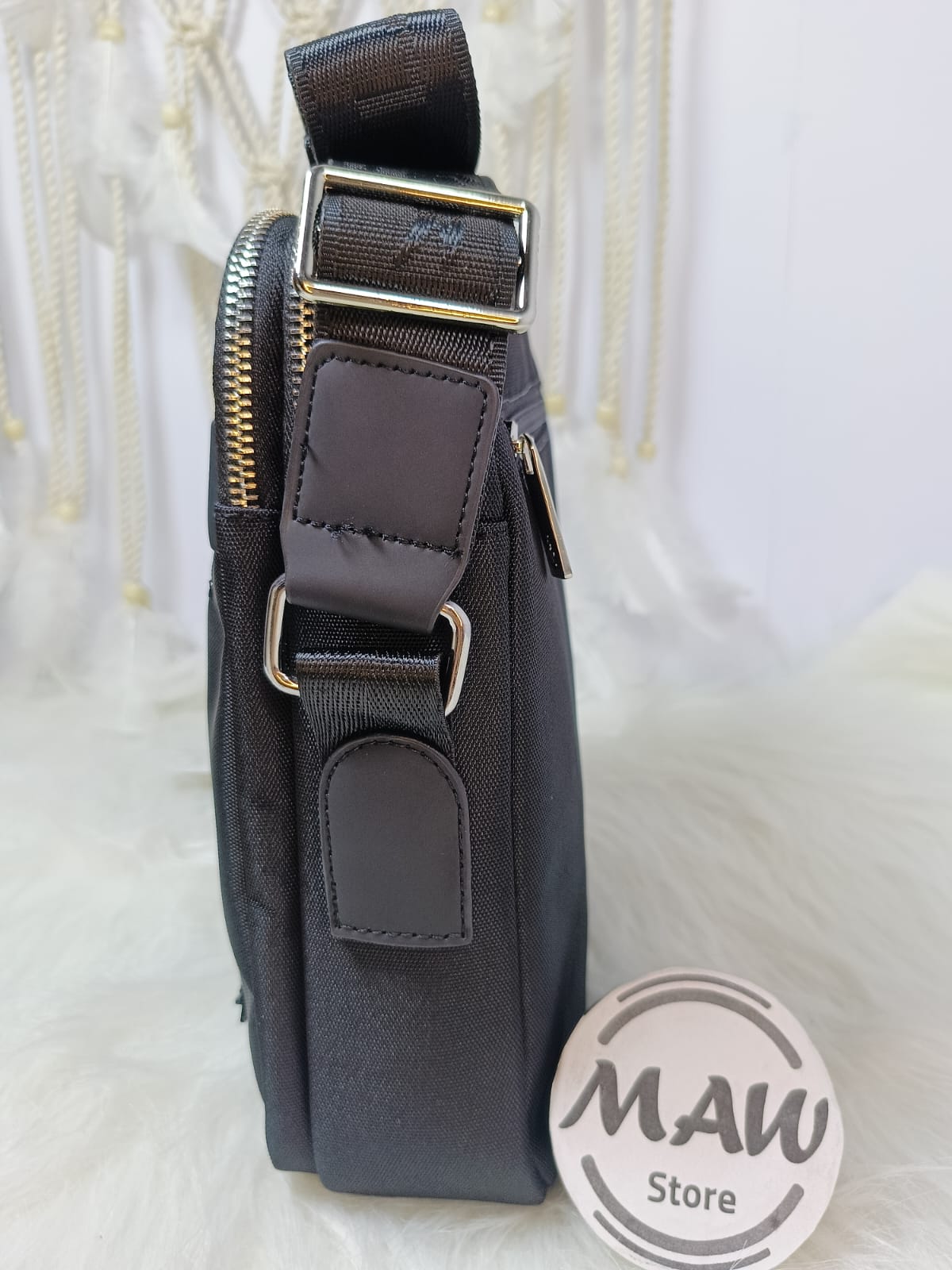 شنطة-لاكوست-كروس-ميرور-ب-2-سوستة-وسوستة-امامية-وجيب-امامي-ماو_ستور