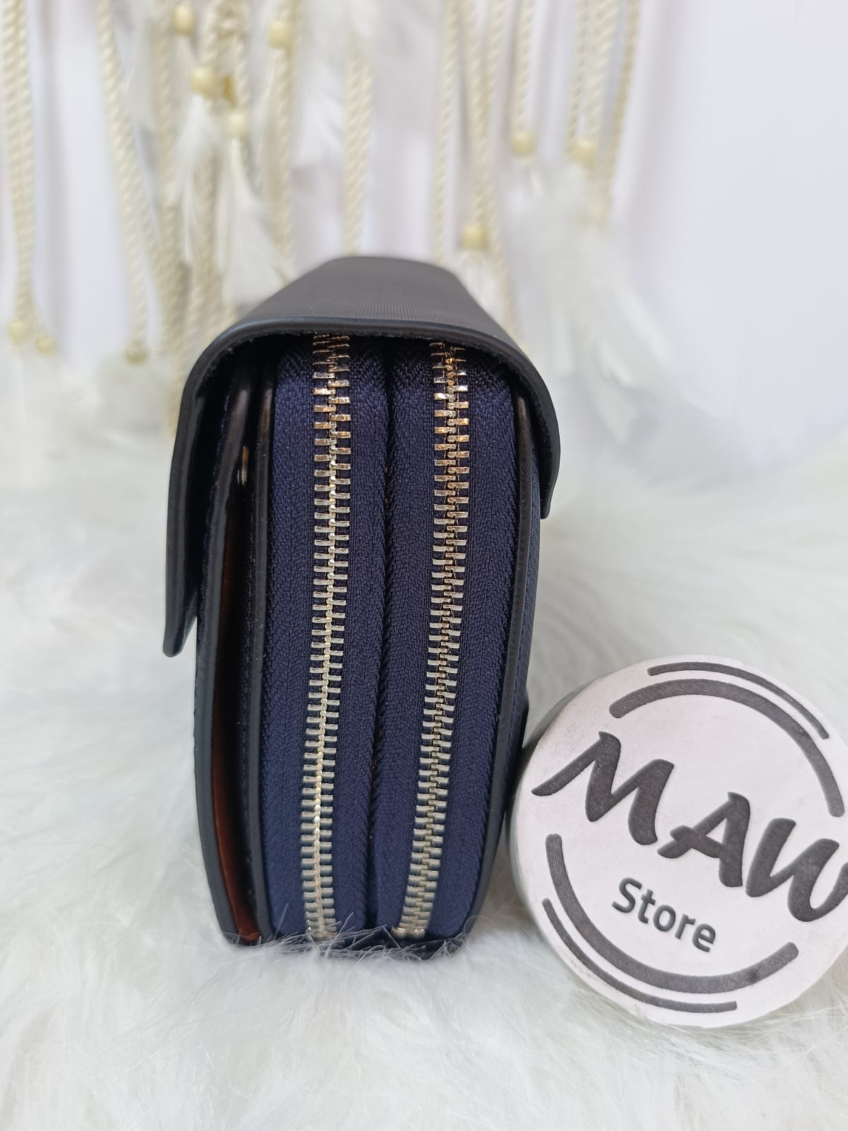 شنطة-لاكوست-ميرور-ب-2-سوستة-وغطاء-خارجي-ماو_ستور