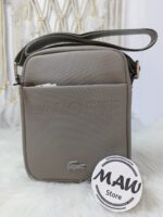 شنطة-لاكوست-ميرور-كروس-جلد-سوستة-خلفية-وجيب-امامى-مقاس-متوسط-ماو_ستور