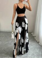 طقم-بيتى-بلوزة-قصيرة-سوداء-مع-تنورة-ماكسي-طويلة-بطبعة-زهور-ماو_ستور
