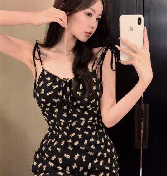 فستان--بيتى-خفيف-بحمالات-ومزين-برسمة-دب-صغير-ماو_ستور