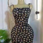 فستان-بيتى-خفيف-بحمالات-ومزين-برسمة-دب-صغير-ماو_ستور